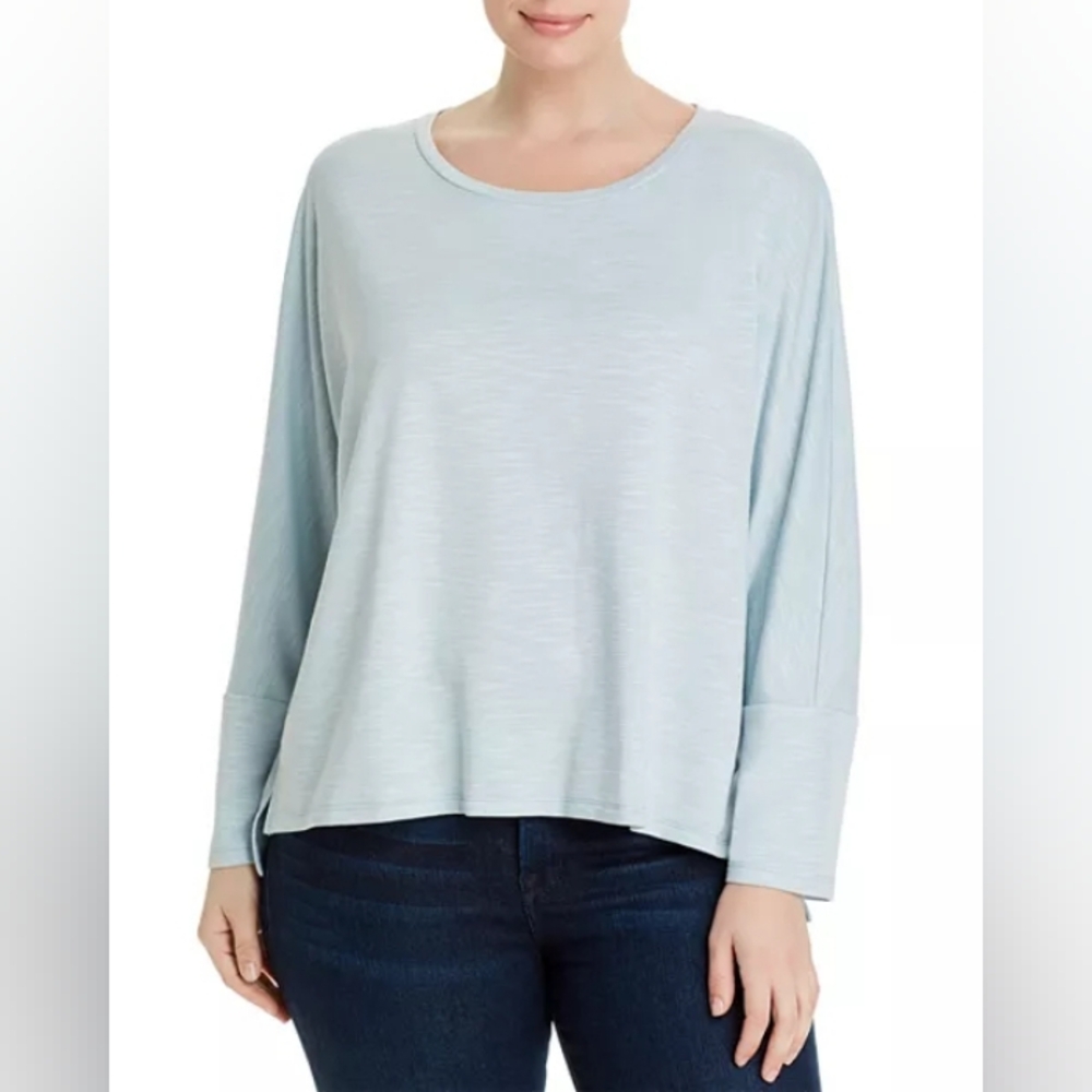 NWOT Cupio Soft Blue Dolman Sleeve Slight high Low Hem Top Size~1XL Super Cute.